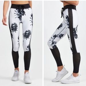 BODY LANGUAGE Phillip’s Floral Perforated Legging
